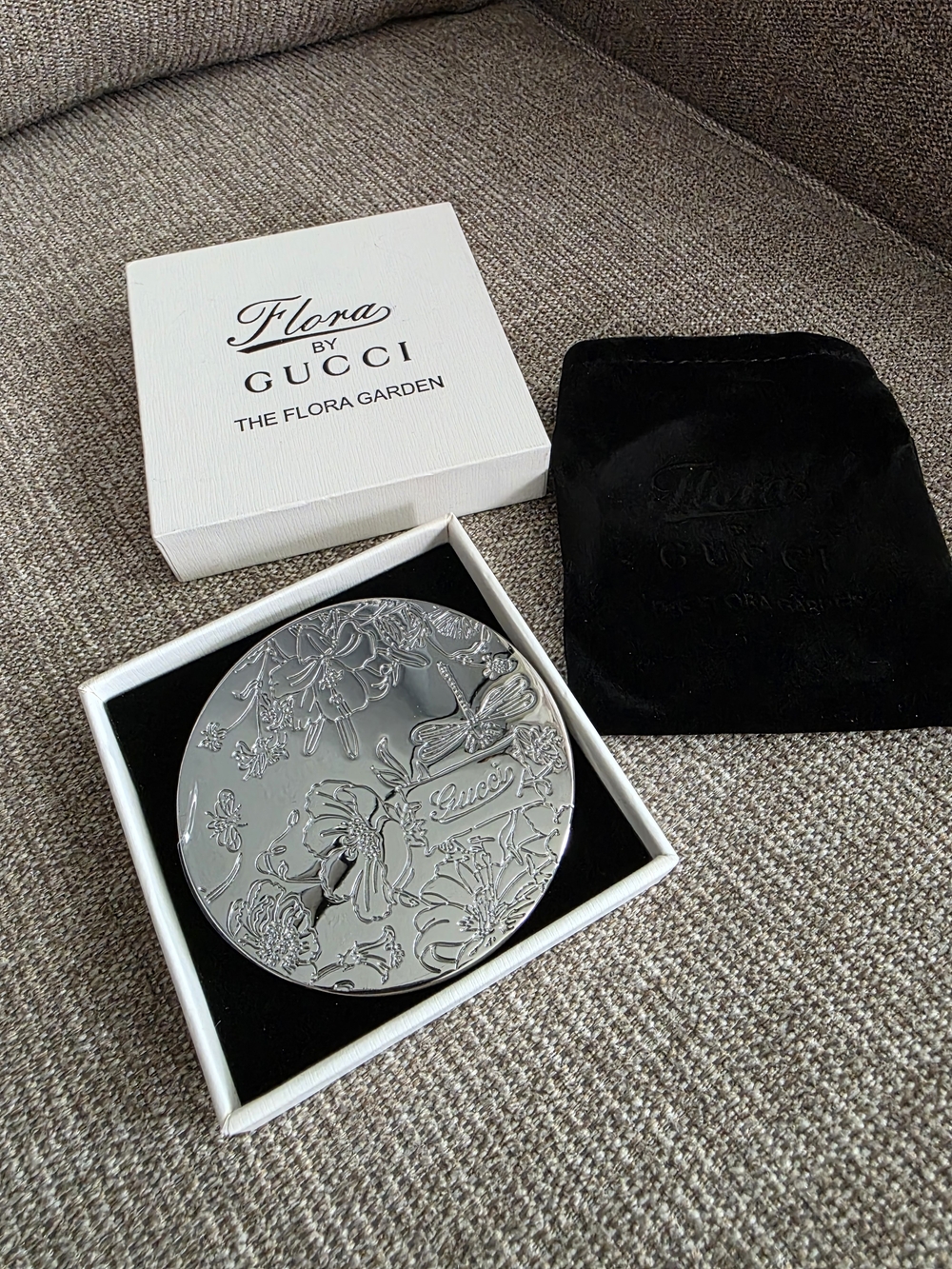 BNIB Gucci Flora Garden Compact Mirror Set - Sealed Panels